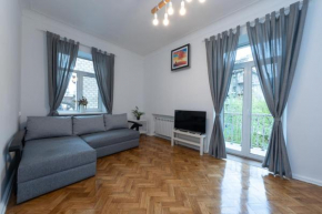 One bedroom 17 Khreshchatyk str Near McDonalds